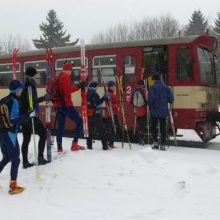 Sobota 17.12.2011, cestující nastupující v Novém Městě do vlaku 26802 směrem Moldava. 