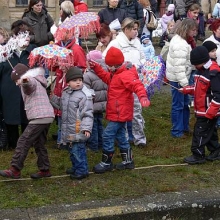 Kulturní program pokračoval kursem chůze po laně (provazochodectví). 